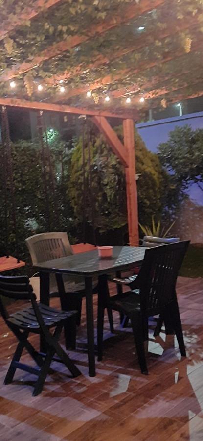 La Casa Di Emma Panzió Rozzano Kültér fotó