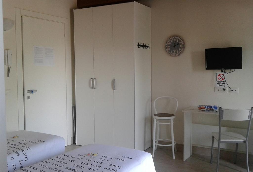 La Casa Di Emma Panzió Rozzano Kültér fotó